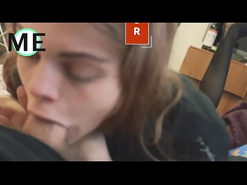 ❤️ Πούτσος στο λαιμό της, σκισμένο καλσόν και σκισμένα τακούνια ❤ Σεξ βίντεο ❌️
